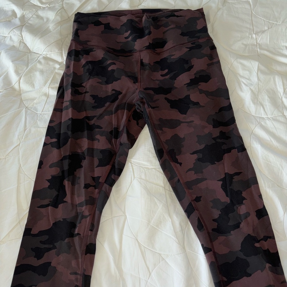 Lulu lemon cropped legging 21’ size 12 never worn